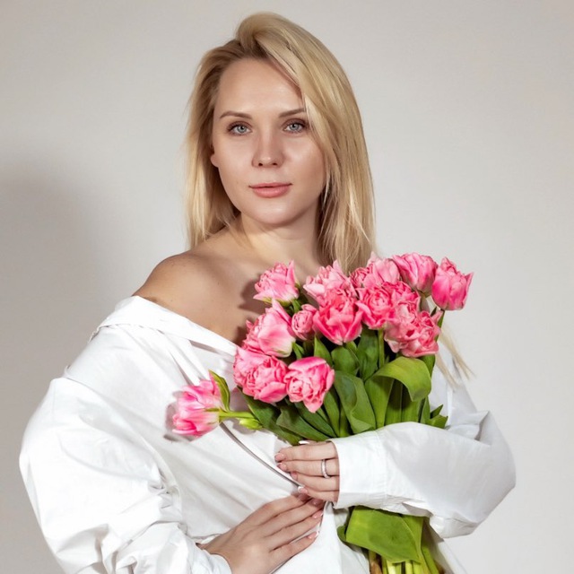 Анна Попова